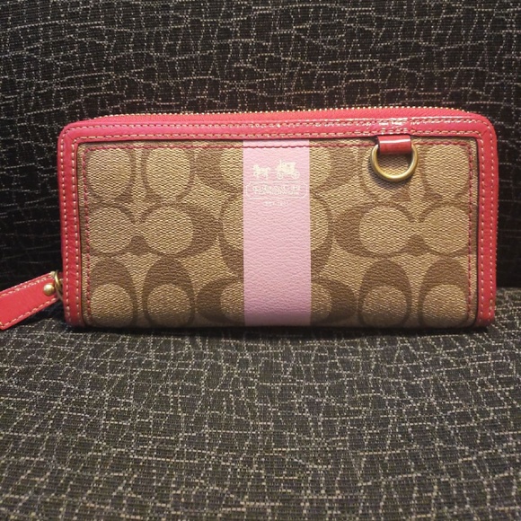 Coach Handbags - NWT Coach Zip Around Wallet